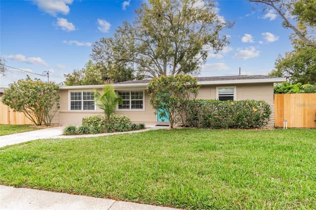 4704 W BAY AVE photo