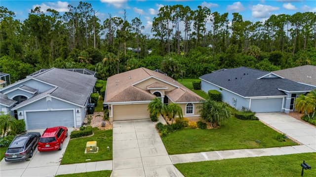 1611 SCARLETT AVE photo