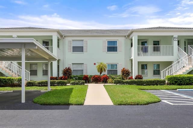 5725 GREENWOOD AVE #4203 photo