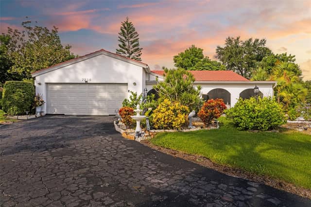 7236 LAS CASAS DR photo