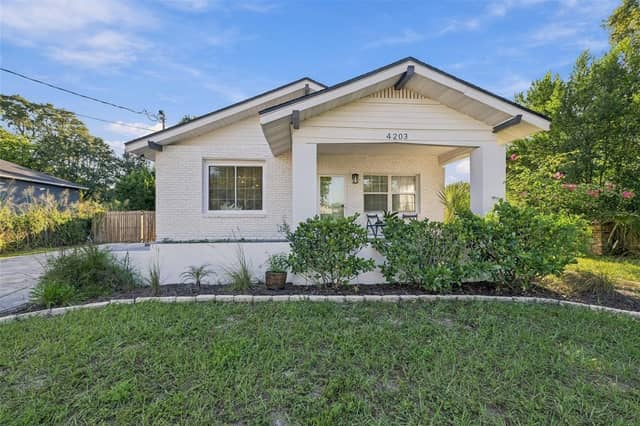 4203 N SUWANEE AVE photo