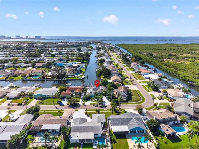4643 BAY CREST DR photo