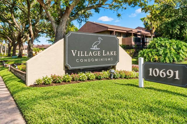 860 S VILLAGE DR N #105 photo